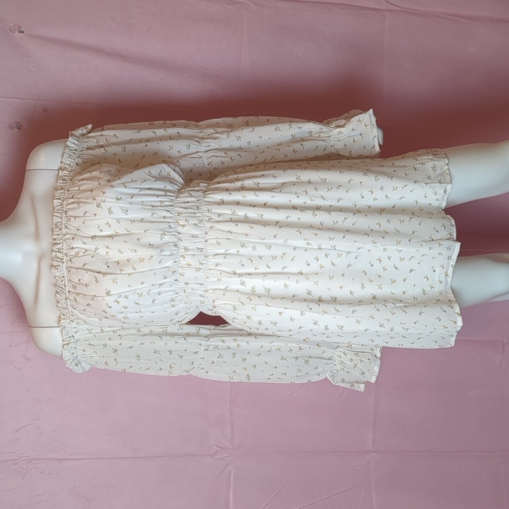 Nasty Gal Long Sleeve Bardot Mini Dress in Textured Ditsy Floral White Print 18